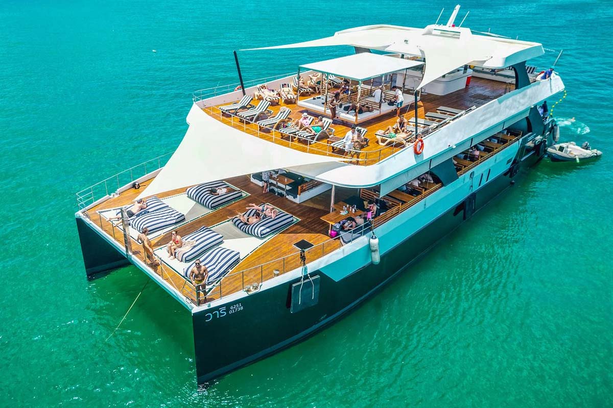 Yacht Party